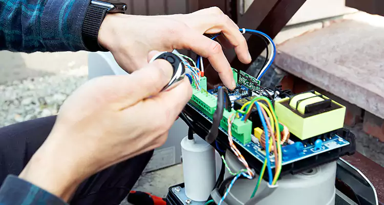 Automatic Driveway Gate Repair in Sun City Center, FL
